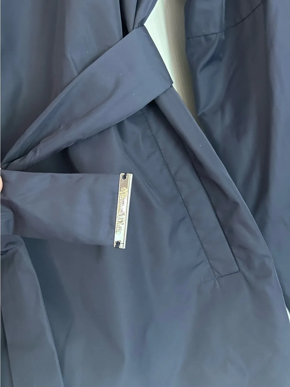 Massimo Dutti belt feel snap